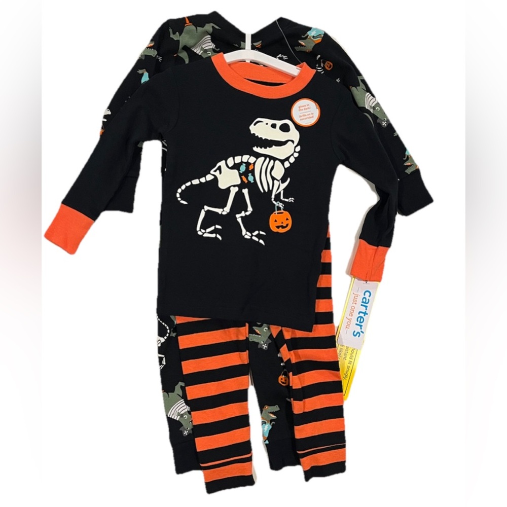 Carters Pajama set Dino/Halloween theme size 12 months
